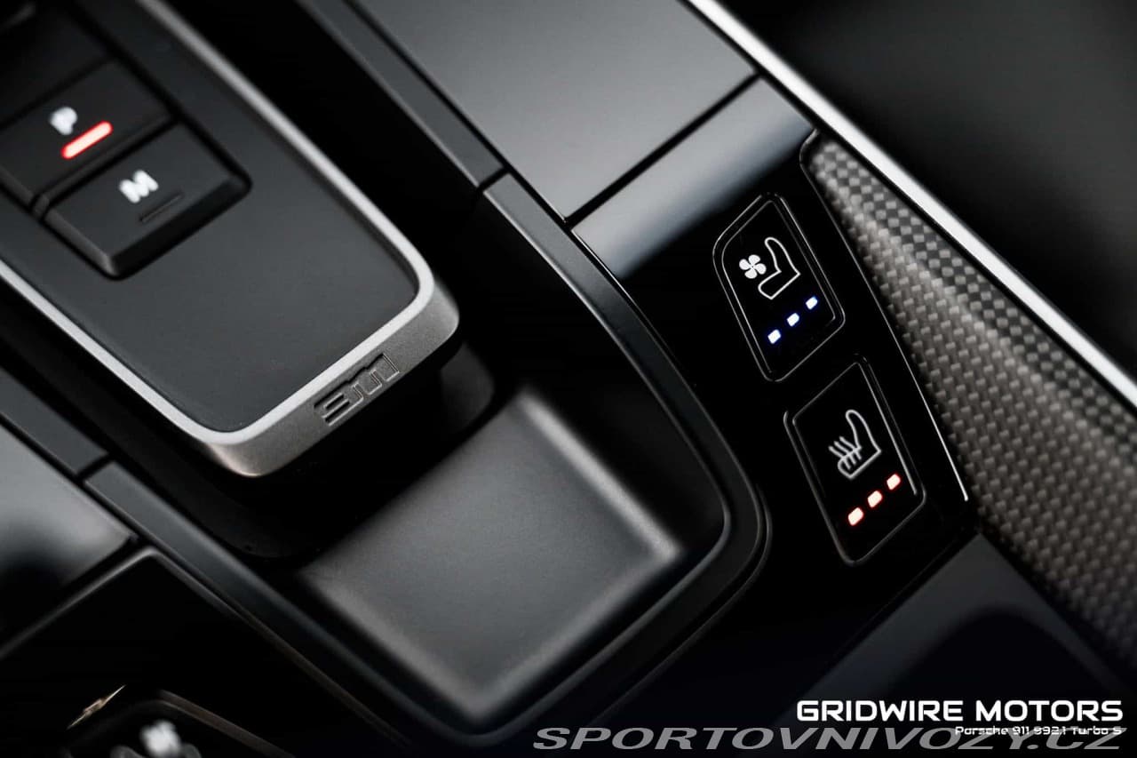 2021 Porsche 911 - 9