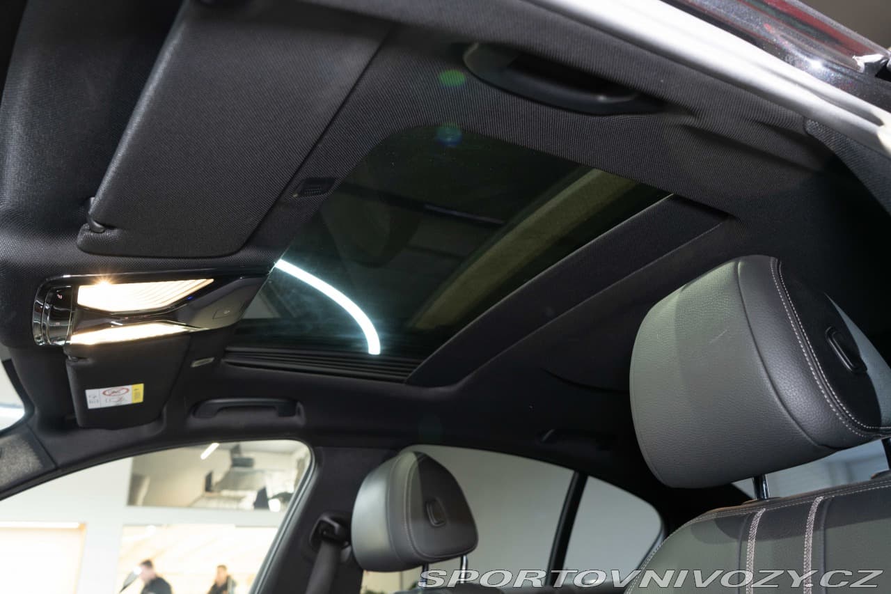 2017 BMW 5-SERIES - 11