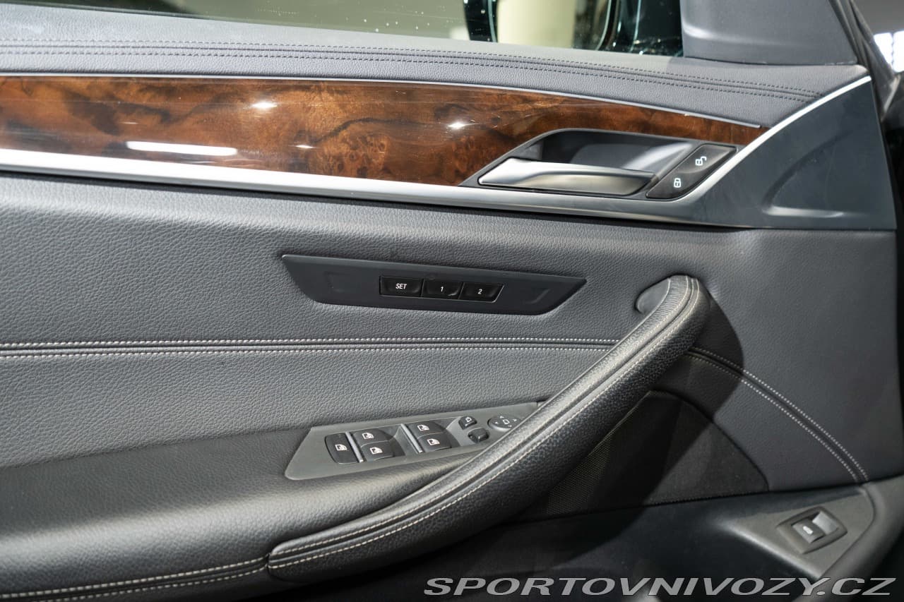 2017 BMW 5-SERIES - 8