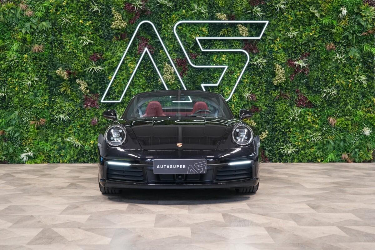 2021 Porsche 911 - 2
