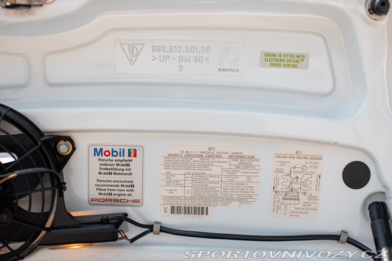 1999 Porsche 911 - 12