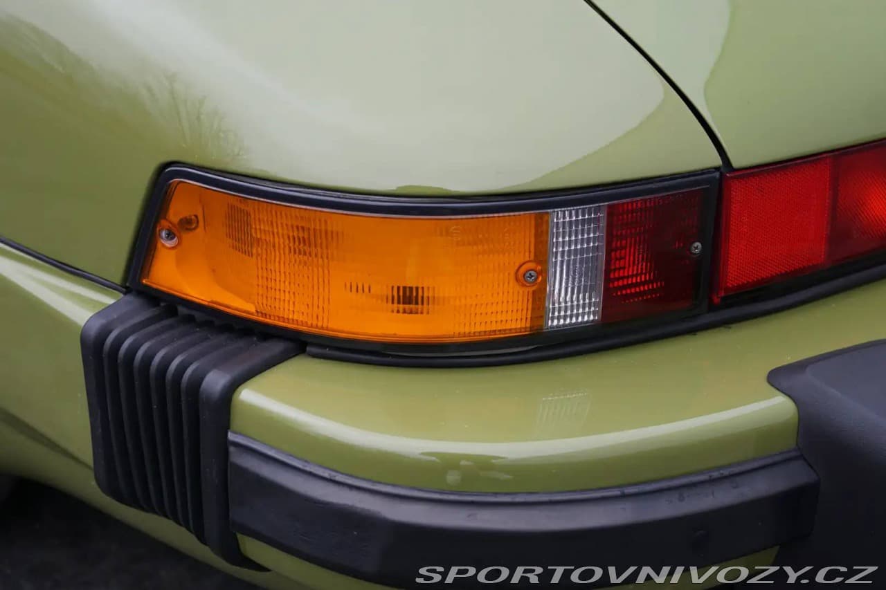 1985 Porsche 911 - 17