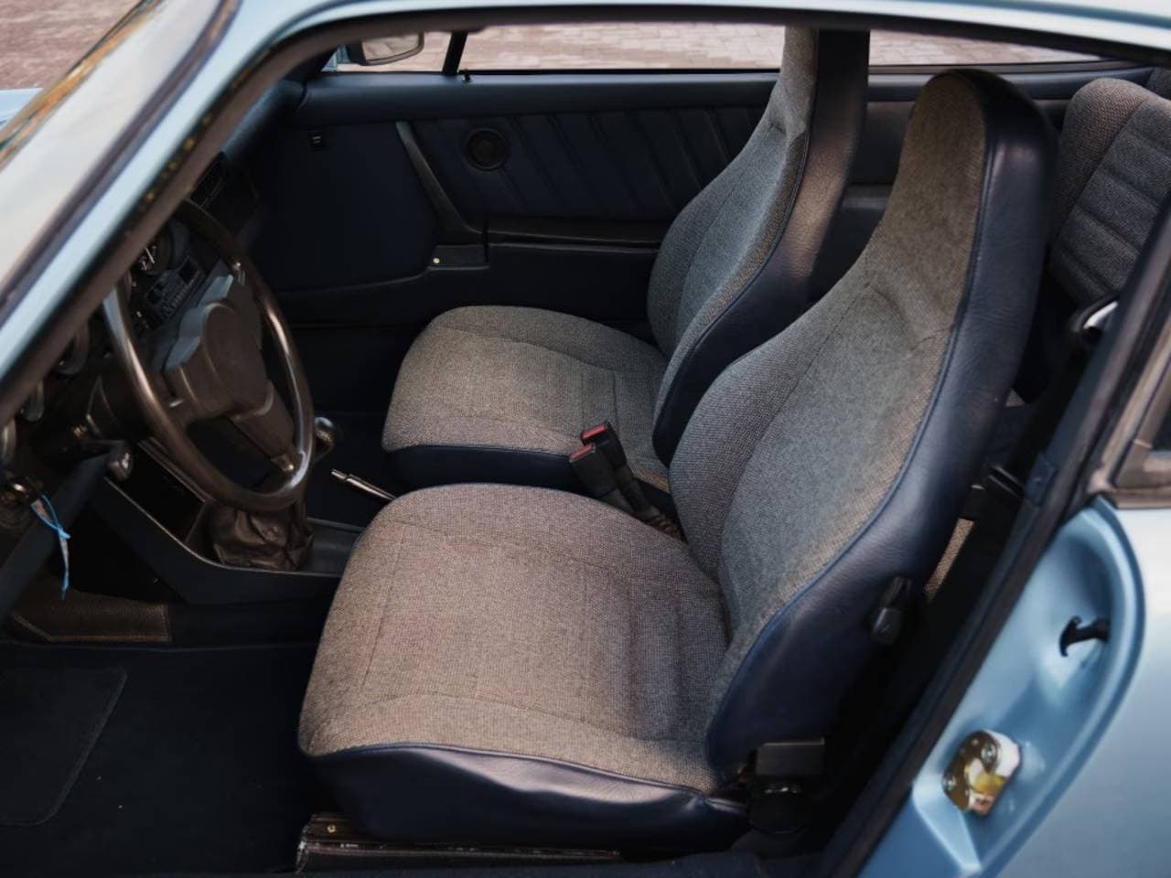 1982 Porsche 911 - 13