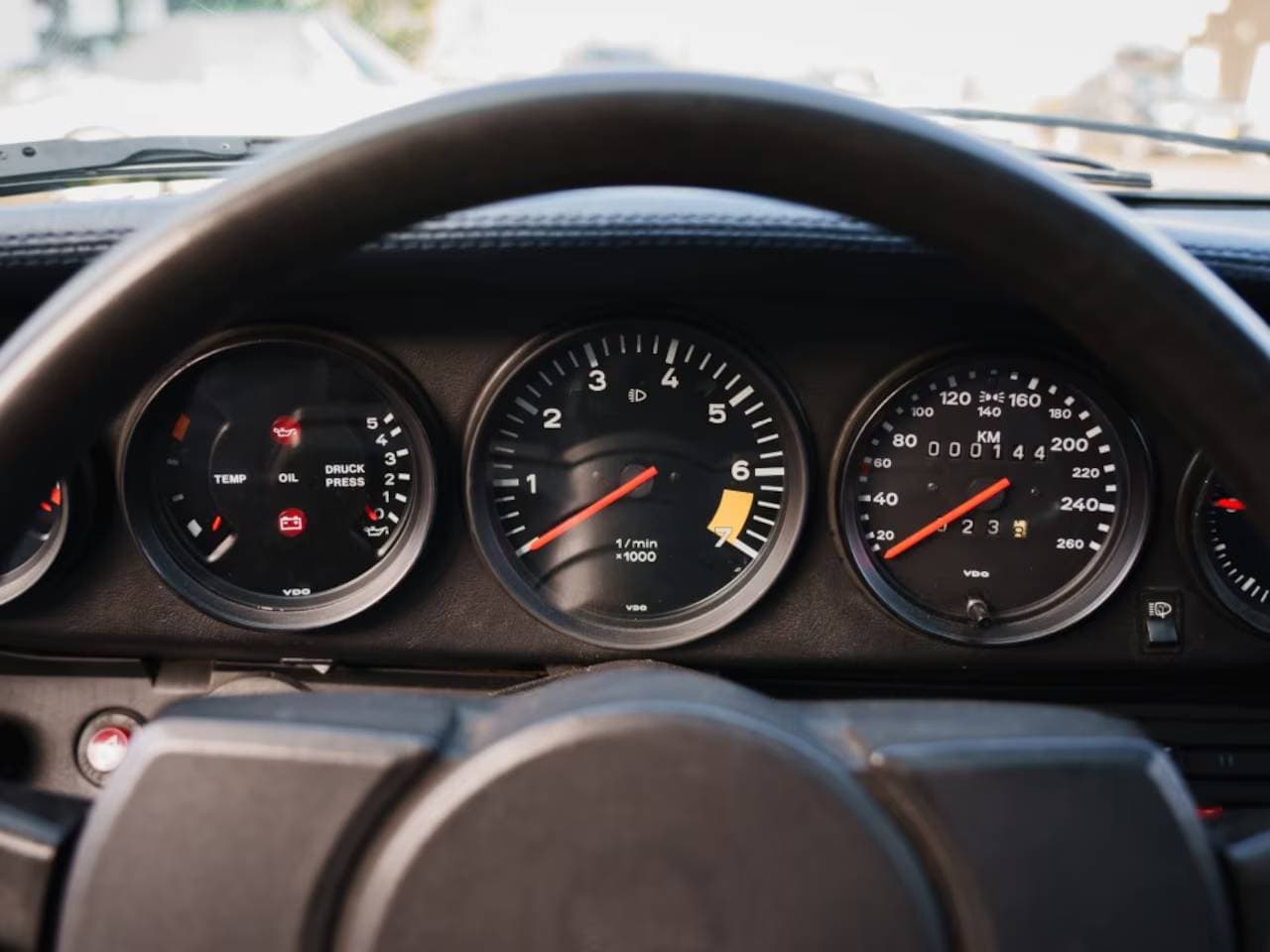 1982 Porsche 911 - 17