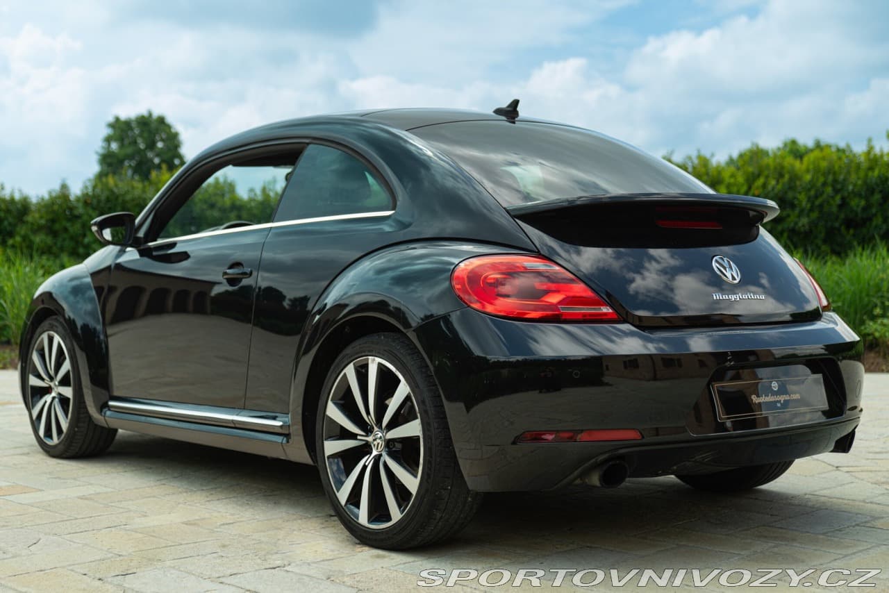 2012 Volkswagen Beetle - 15
