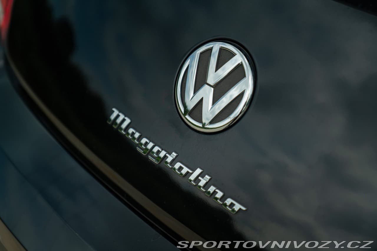 2012 Volkswagen Beetle - 18