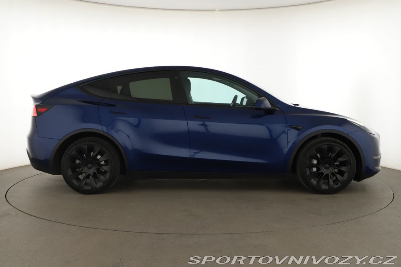 2021 Tesla Model Y - 6