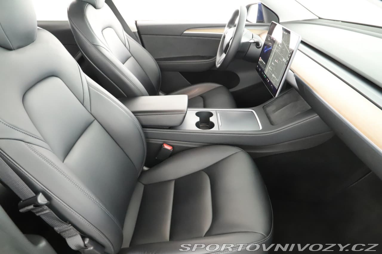2021 Tesla Model Y - 9