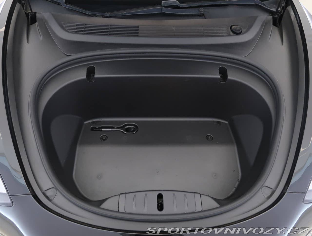 2020 Tesla Model 3 - 15