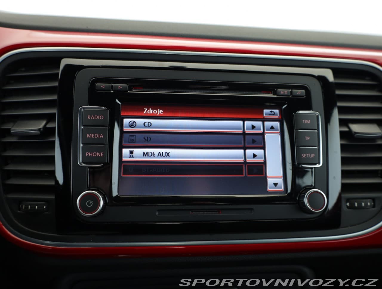 2012 Volkswagen Beetle - 11