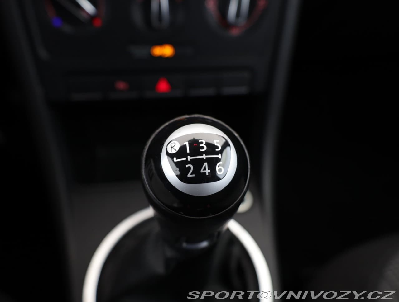 2012 Volkswagen Beetle - 13