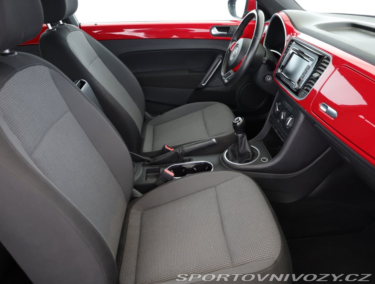 2012 Volkswagen Beetle - 7