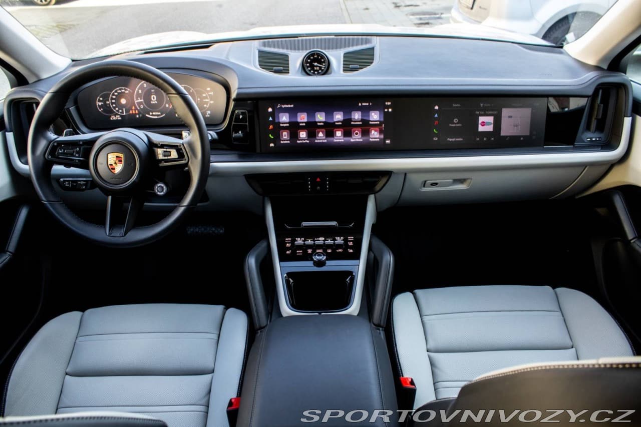 2025 Porsche Cayenne - 14