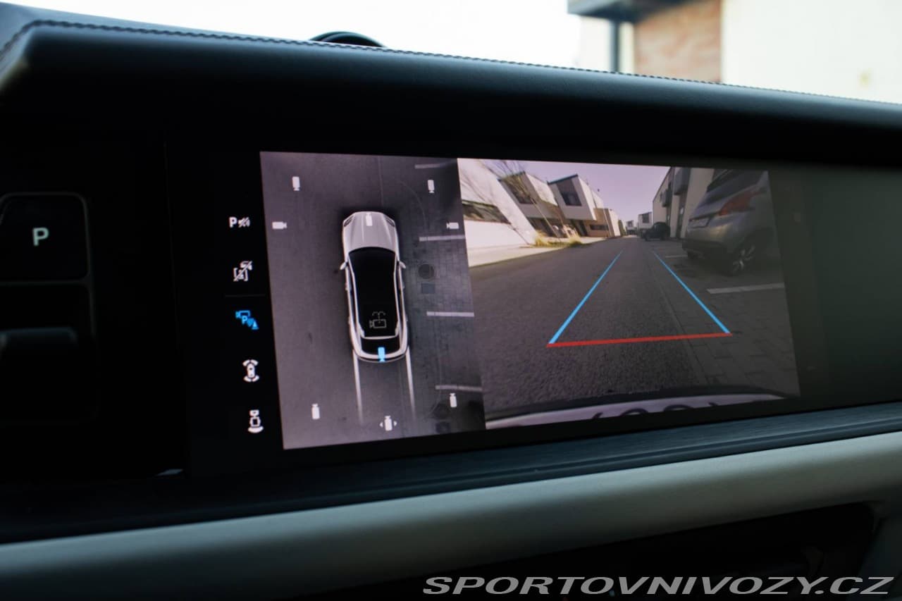 2025 Porsche Cayenne - 17