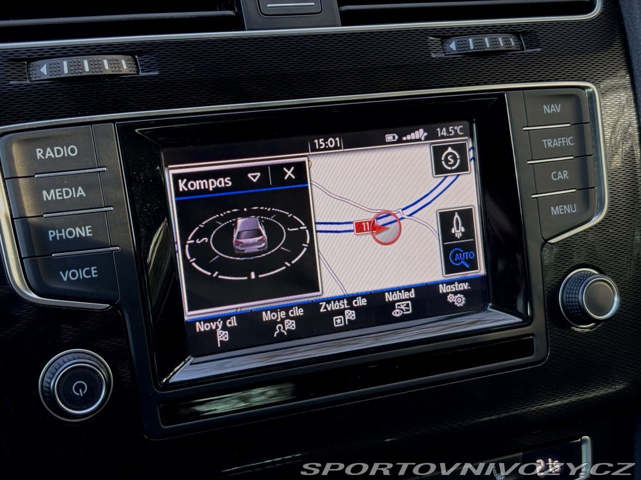 2014 Volkswagen Golf - 9