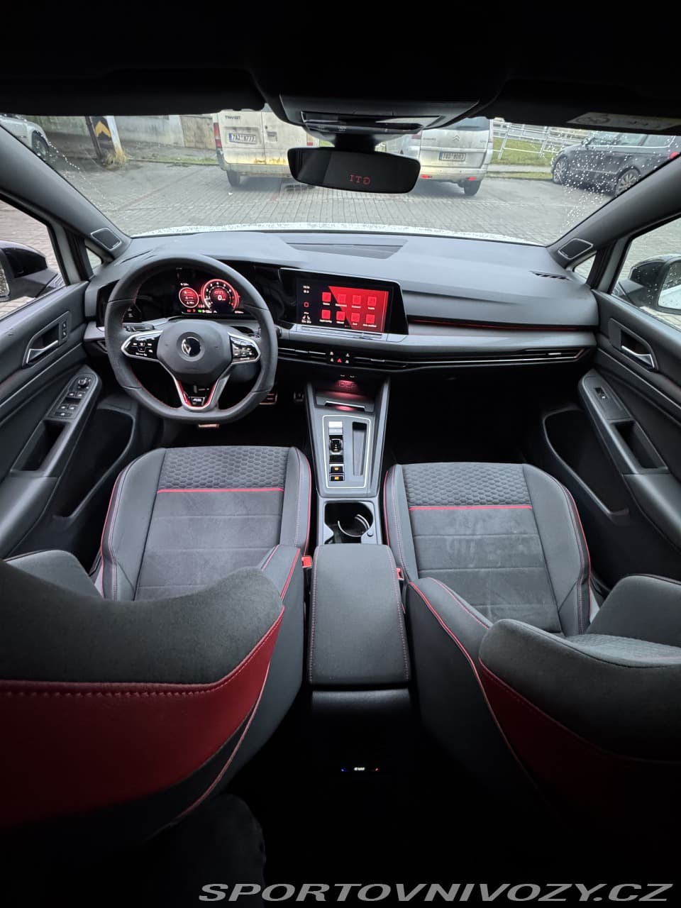 2022 Volkswagen Golf - 10