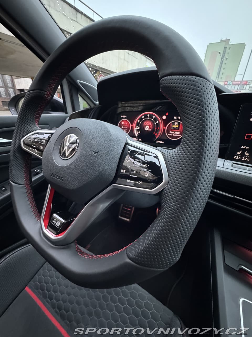 2022 Volkswagen Golf - 11