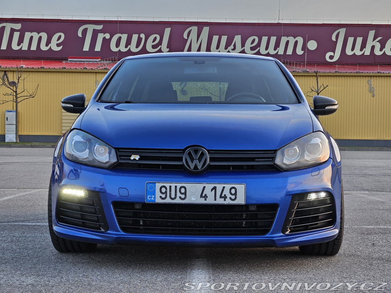 2011 Volkswagen Golf - 2