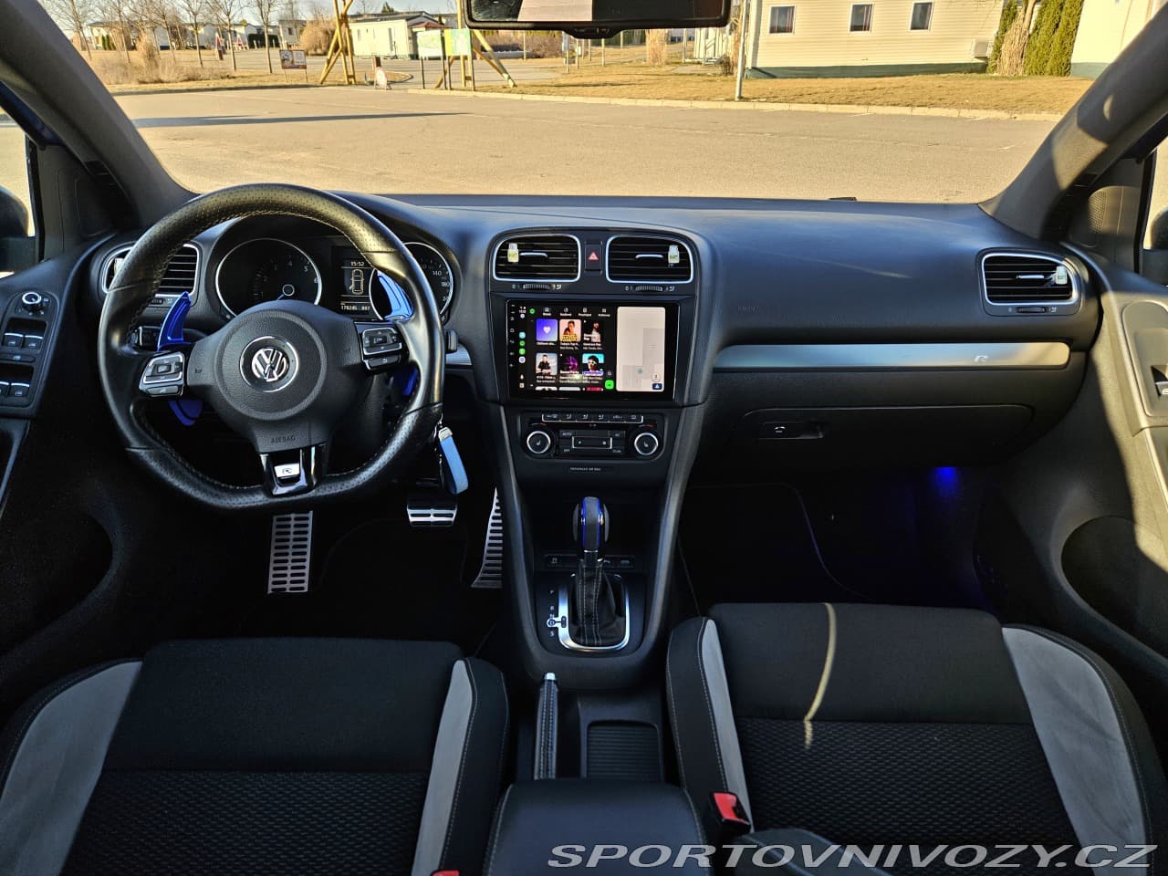 2011 Volkswagen Golf - 20