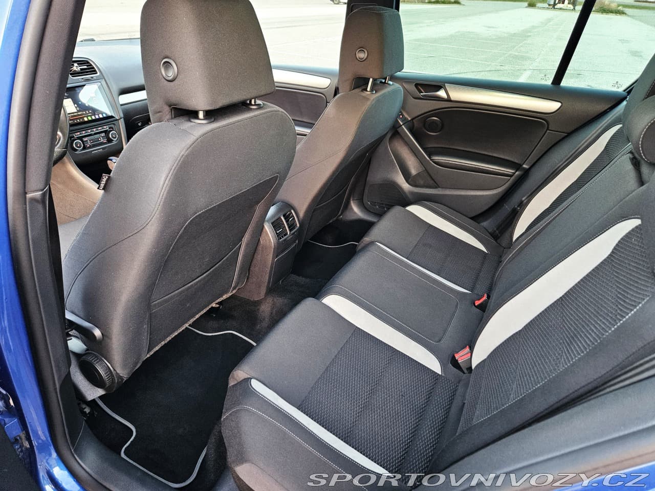 2011 Volkswagen Golf - 5