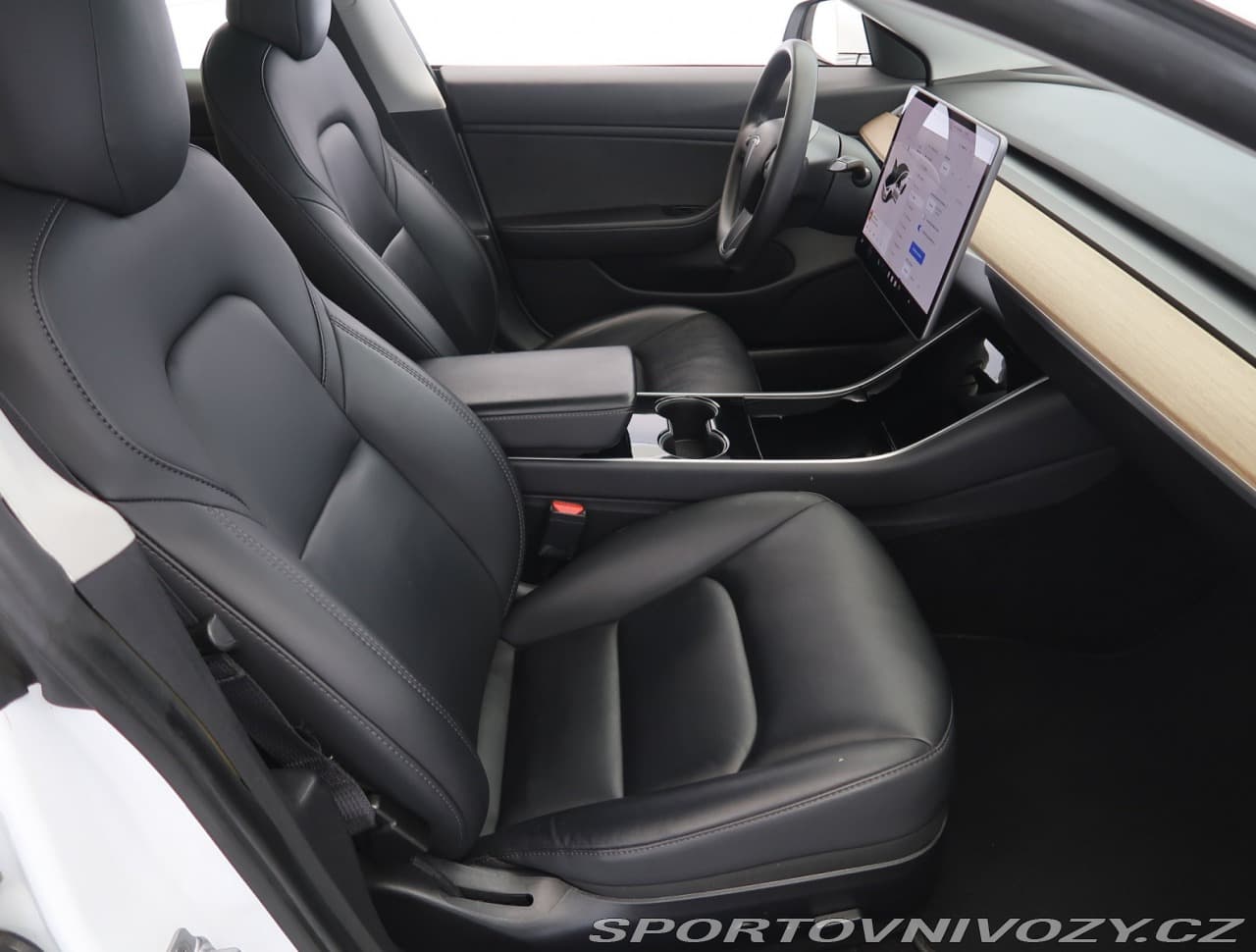 2020 Tesla Model 3 - 9