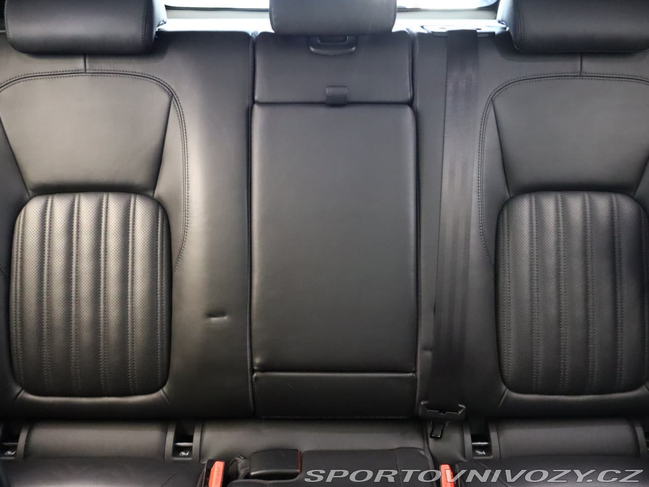 2017 Jaguar F-Pace - 8