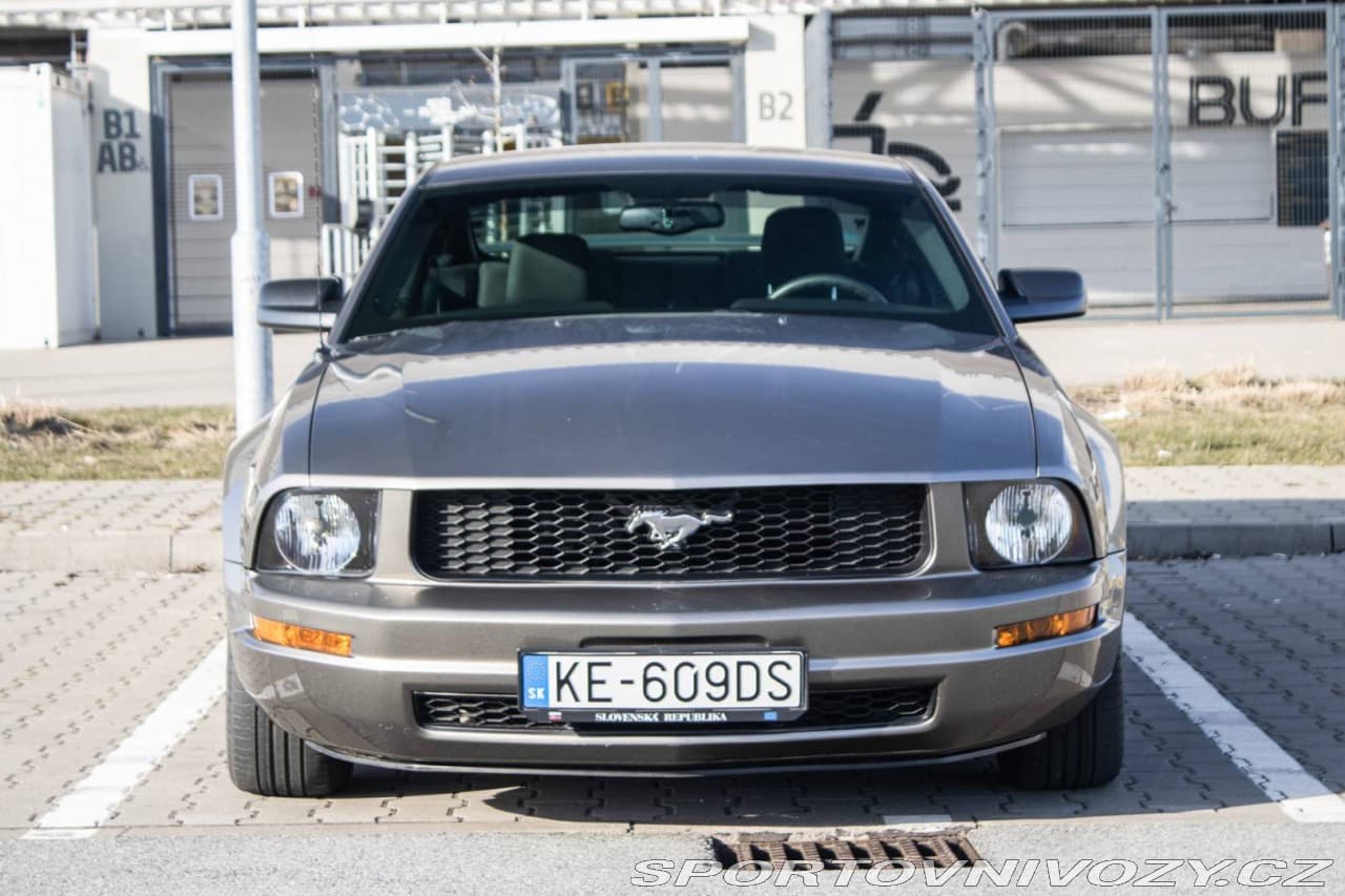 2004 Ford Mustang - 2