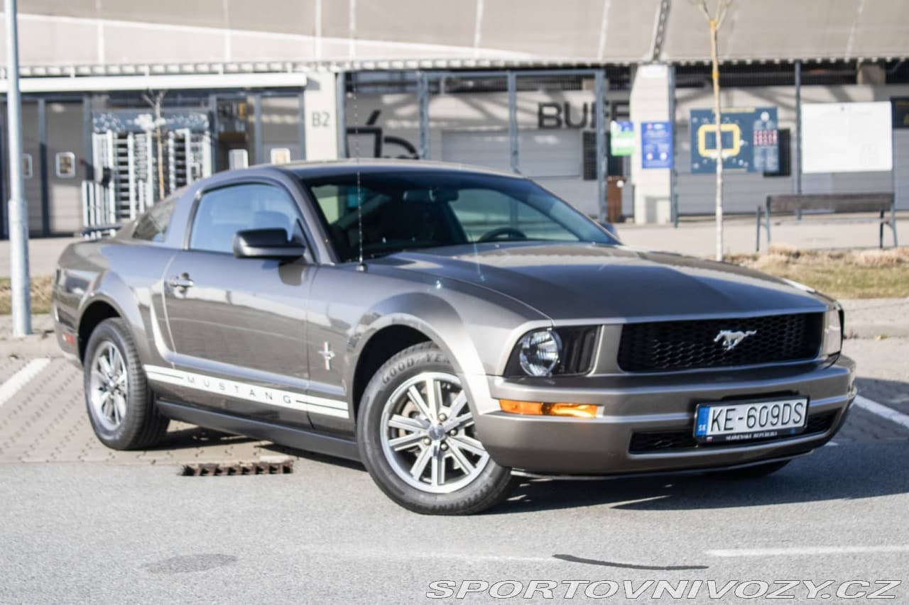 2004 Ford Mustang - 3