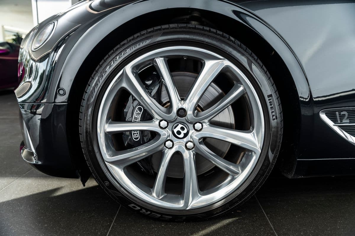 2019 Bentley Continental - 19