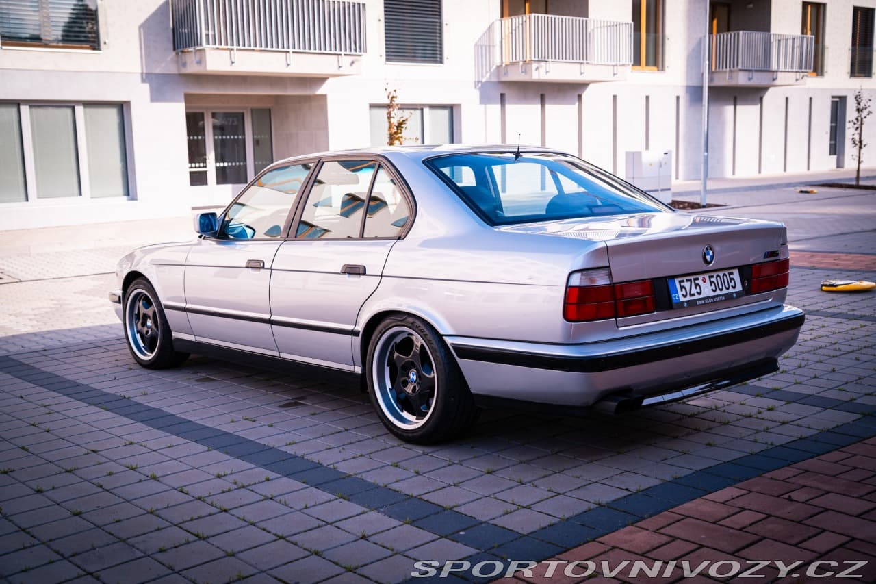 1992 BMW M5 - 4