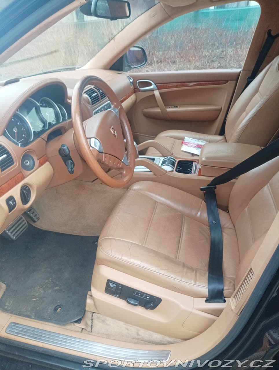 2004 Porsche Cayenne - 37