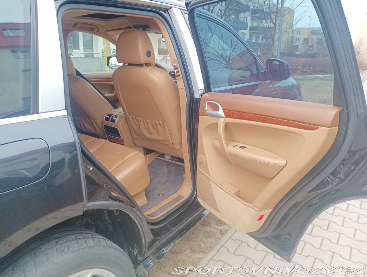 2004 Porsche Cayenne - 40