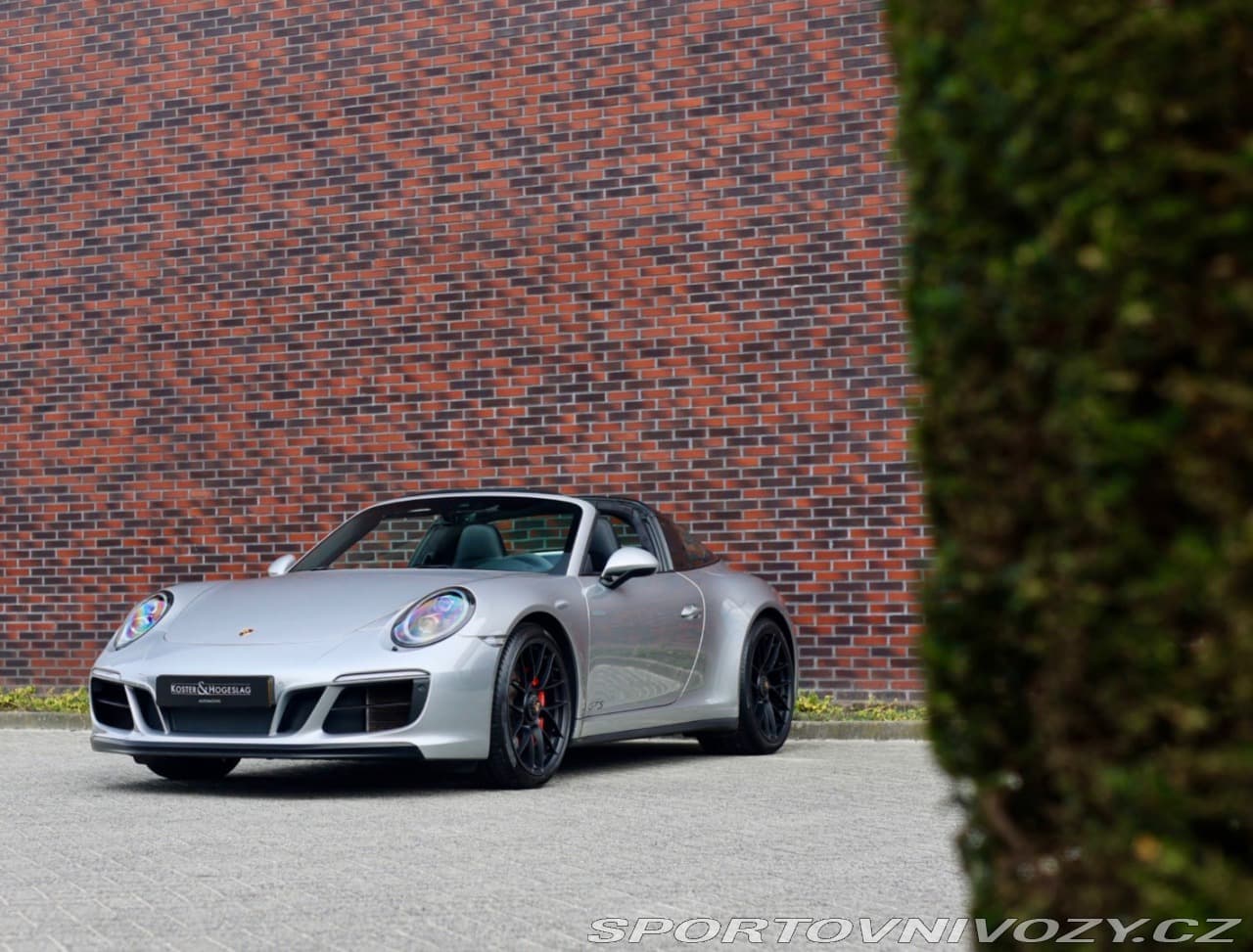 2018 Porsche 911 - 12