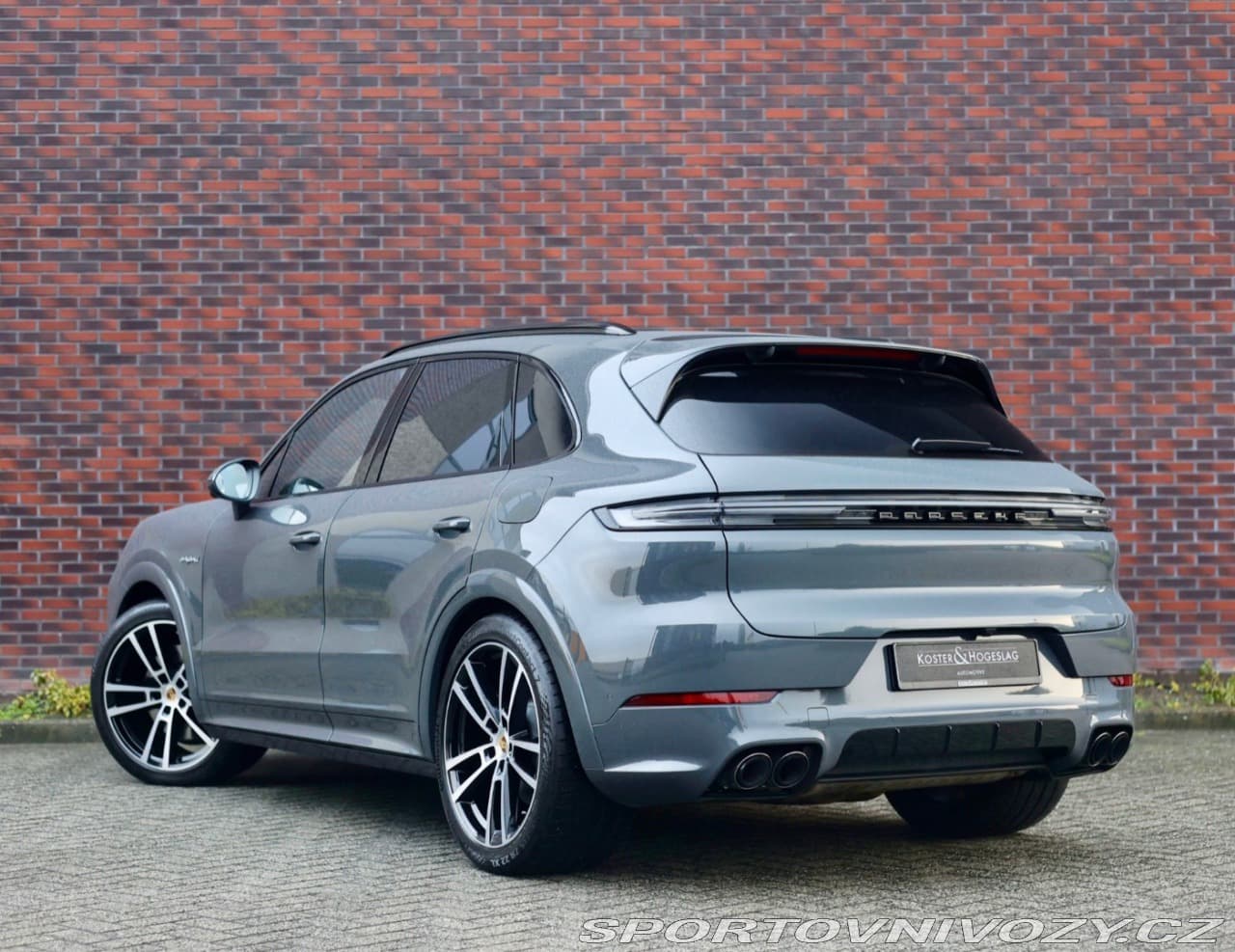 2025 Porsche Cayenne - 2