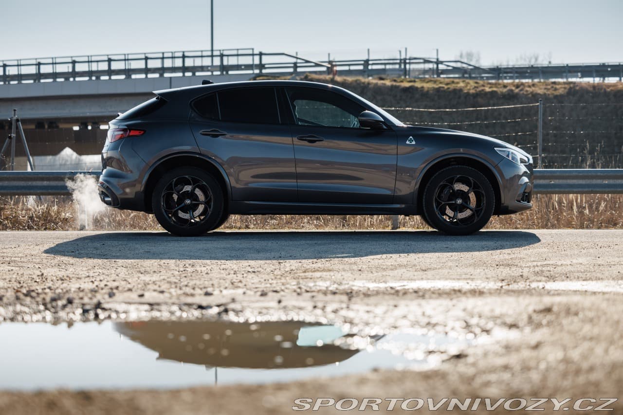 2018 Alfa Romeo Stelvio - 11