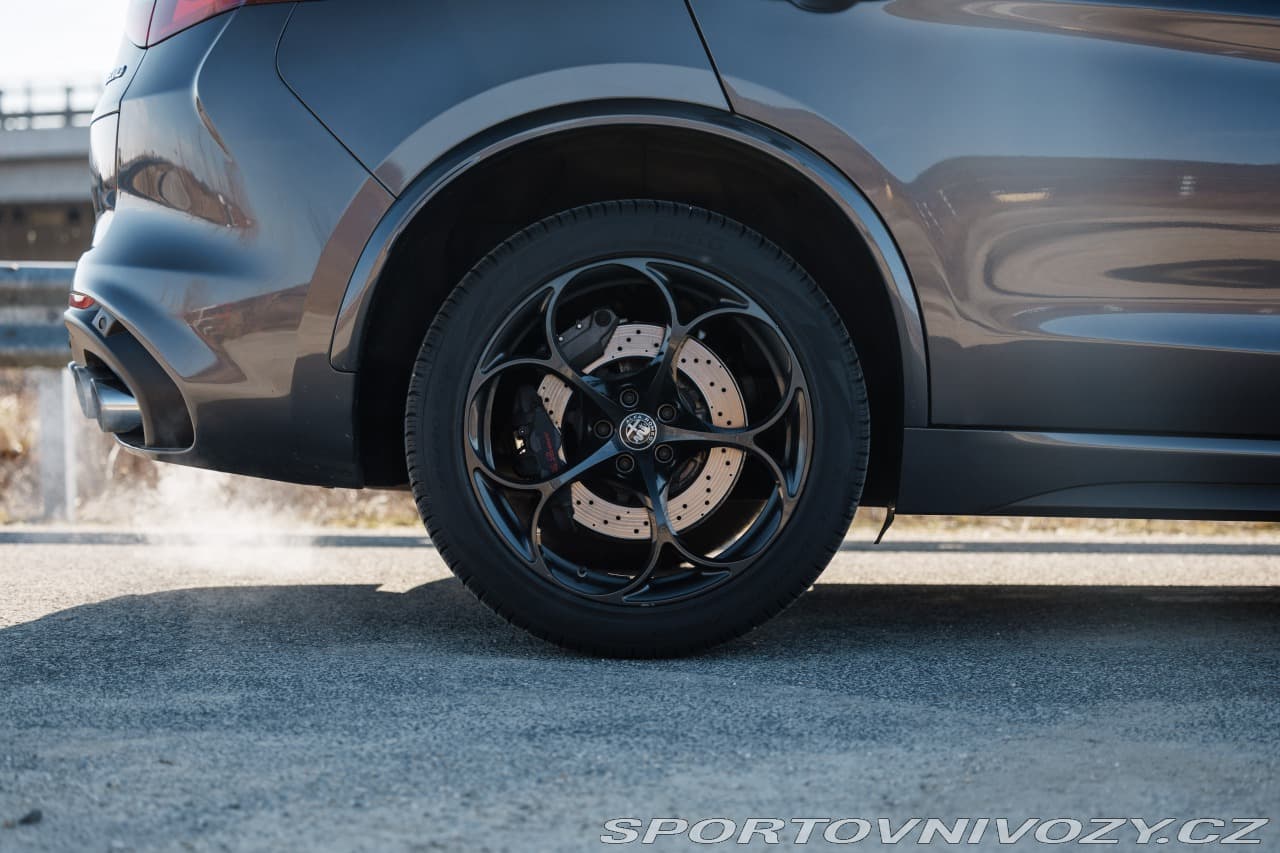 2018 Alfa Romeo Stelvio - 13