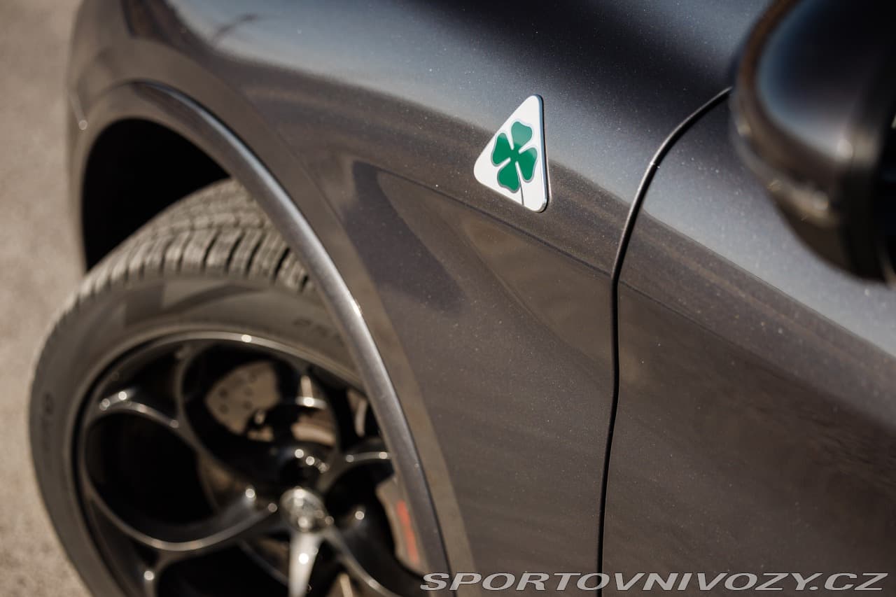 2018 Alfa Romeo Stelvio - 17