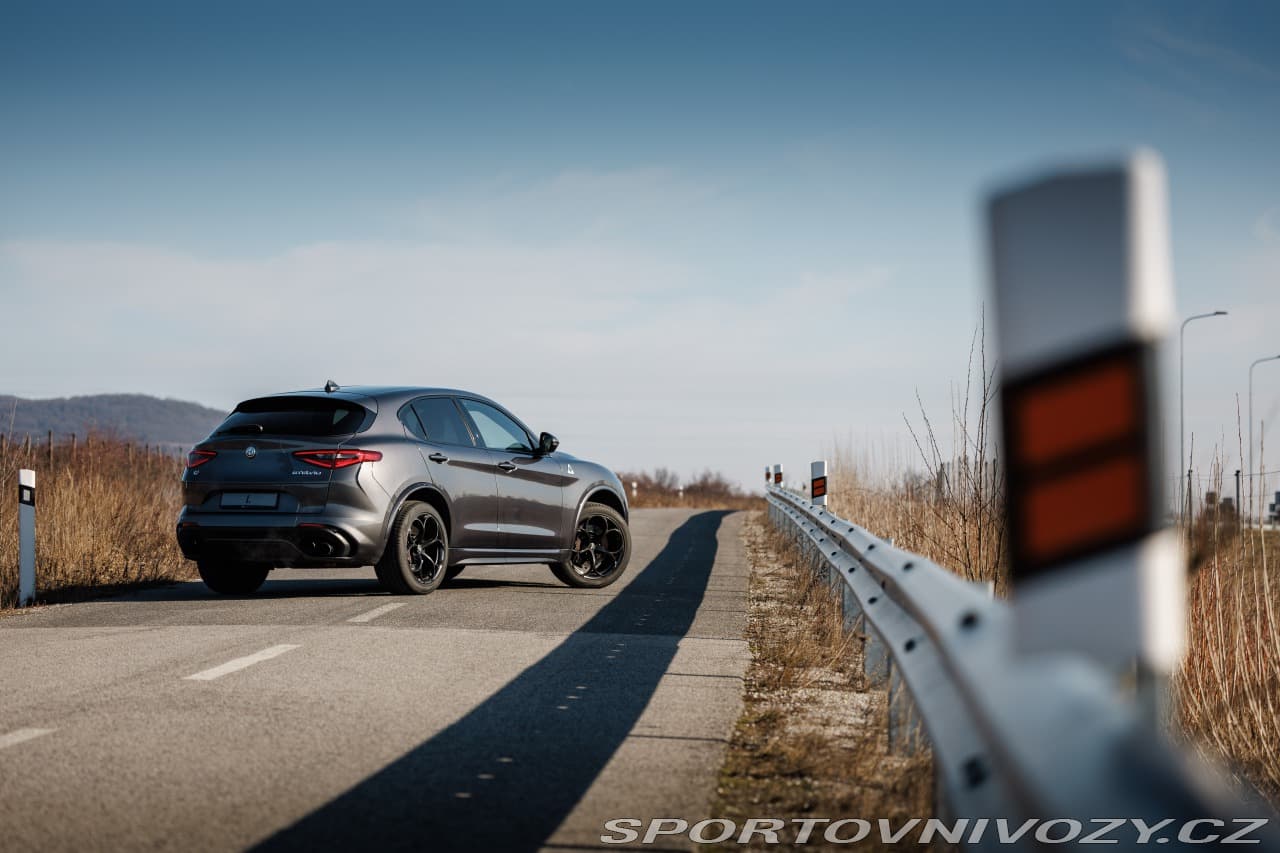 2018 Alfa Romeo Stelvio - 9