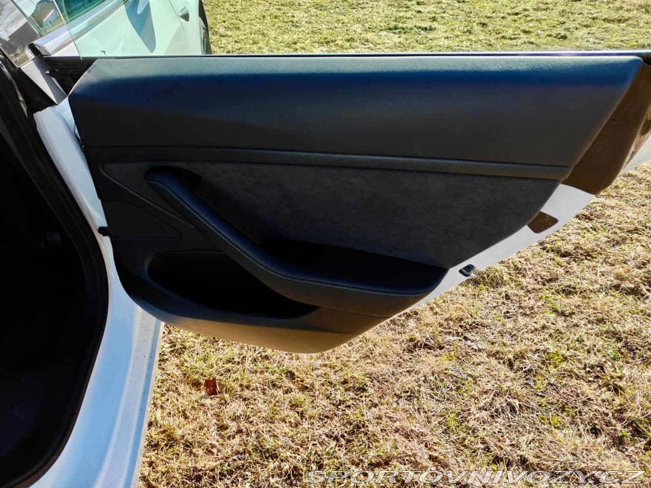 2019 Tesla Model 3 - 12