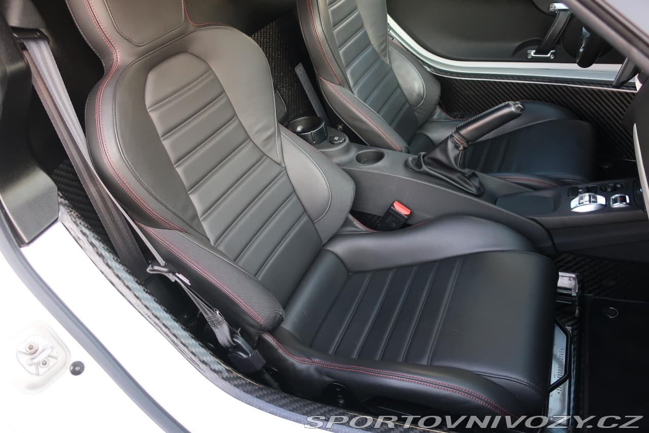 2015 Alfa Romeo 4c - 12