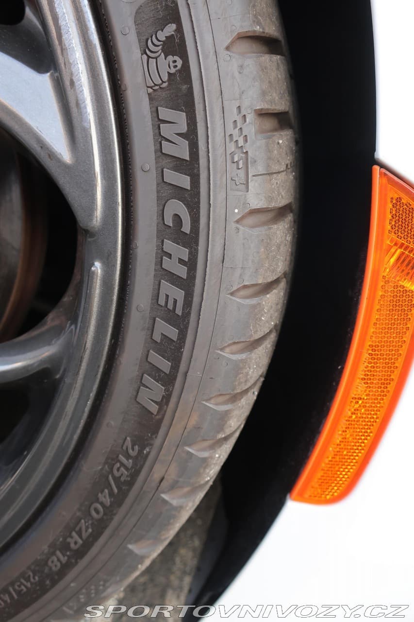 2015 Alfa Romeo 4c - 9