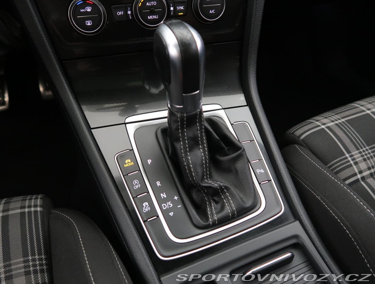 2016 Volkswagen Golf - 13