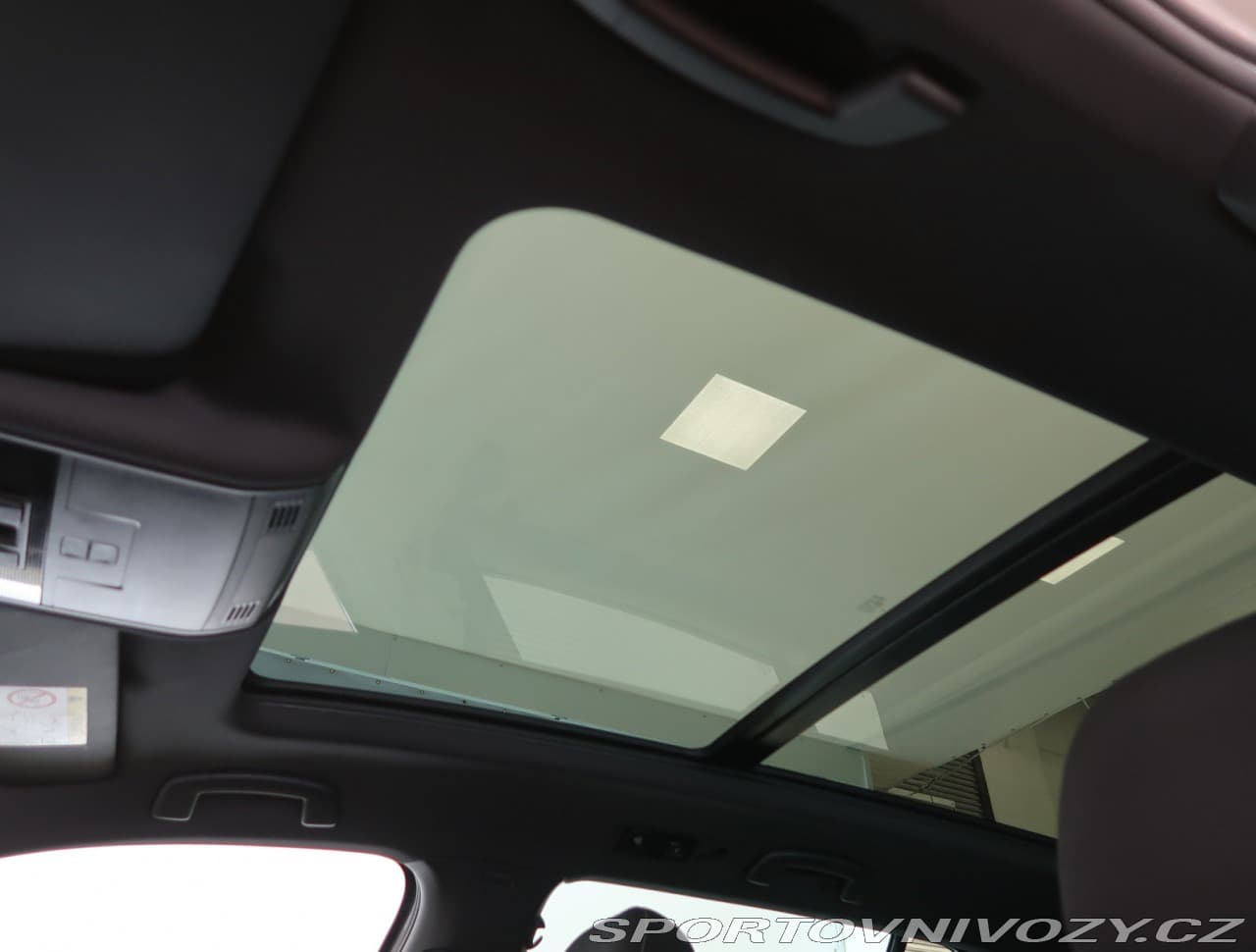 2016 Volkswagen Golf - 17