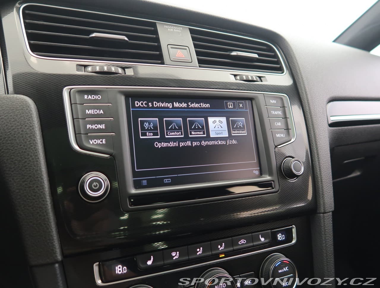 2016 Volkswagen Golf - 18