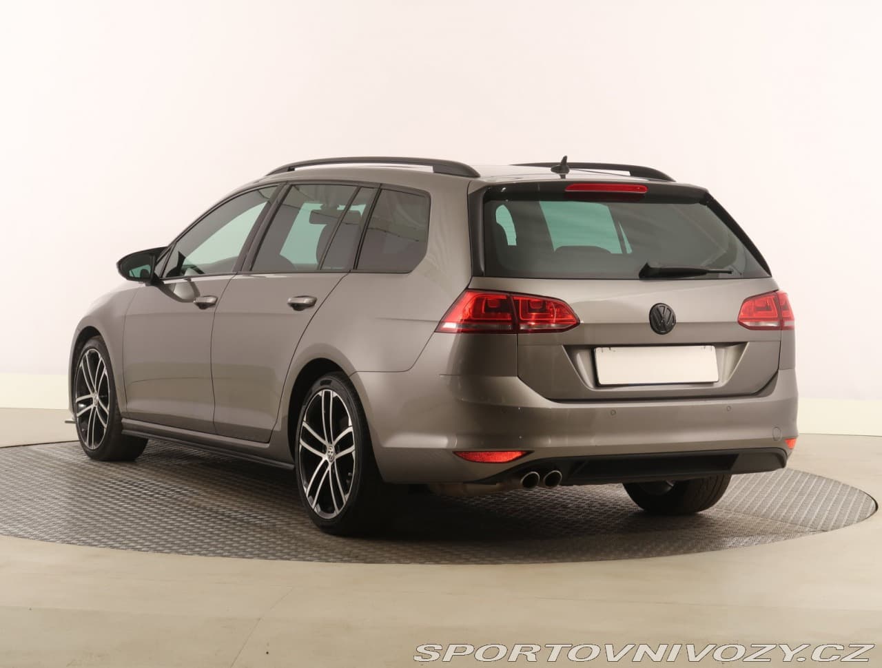 2016 Volkswagen Golf - 4