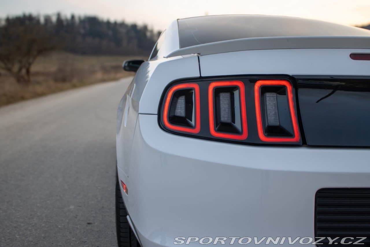2014 Ford Mustang - 10