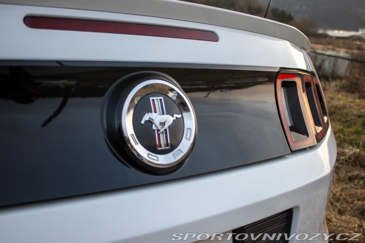 2014 Ford Mustang - 15