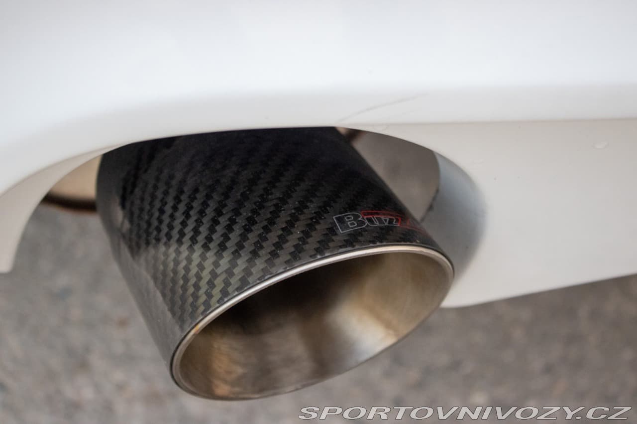 2014 Ford Mustang - 16