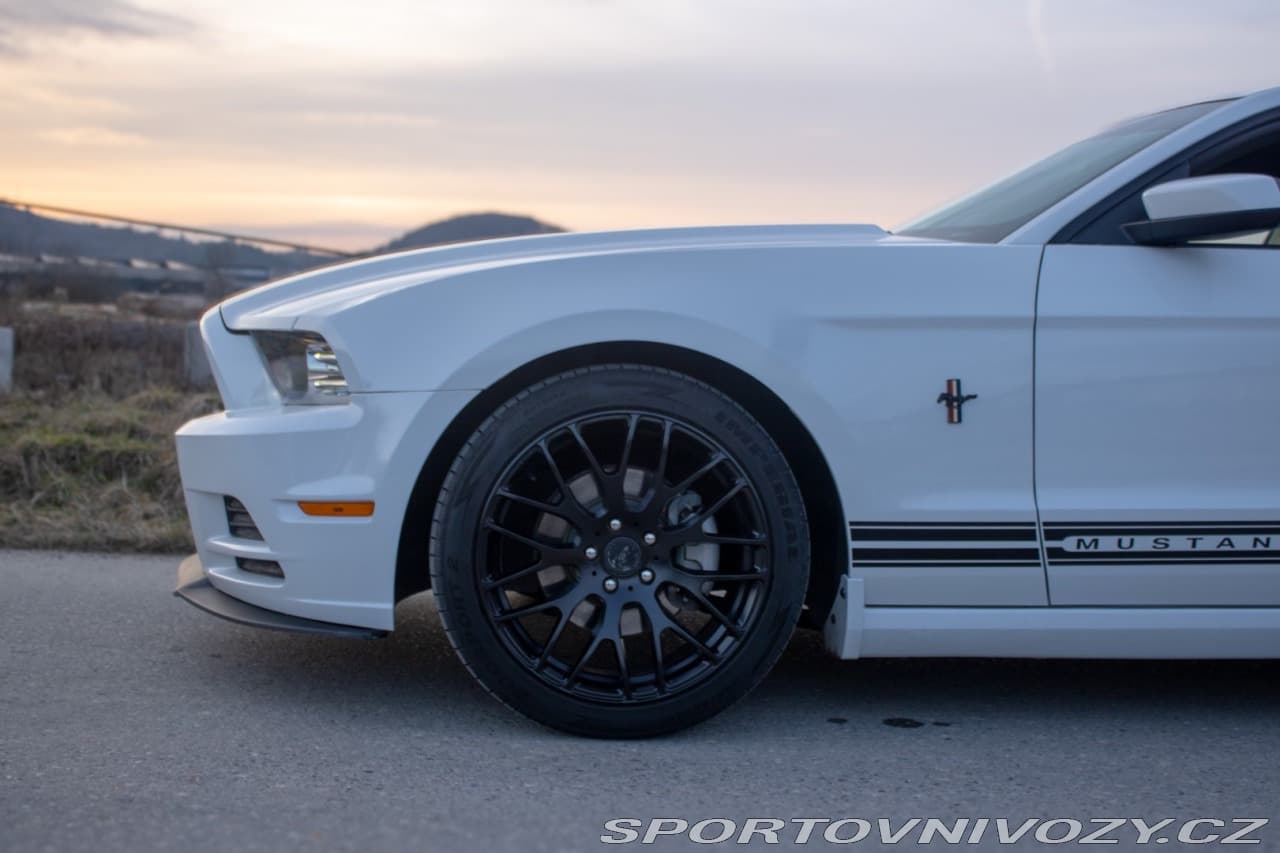 2014 Ford Mustang - 7