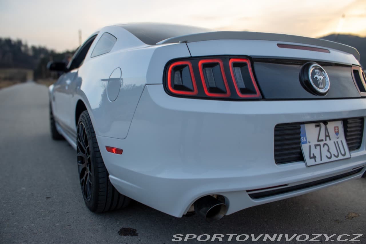 2014 Ford Mustang - 9